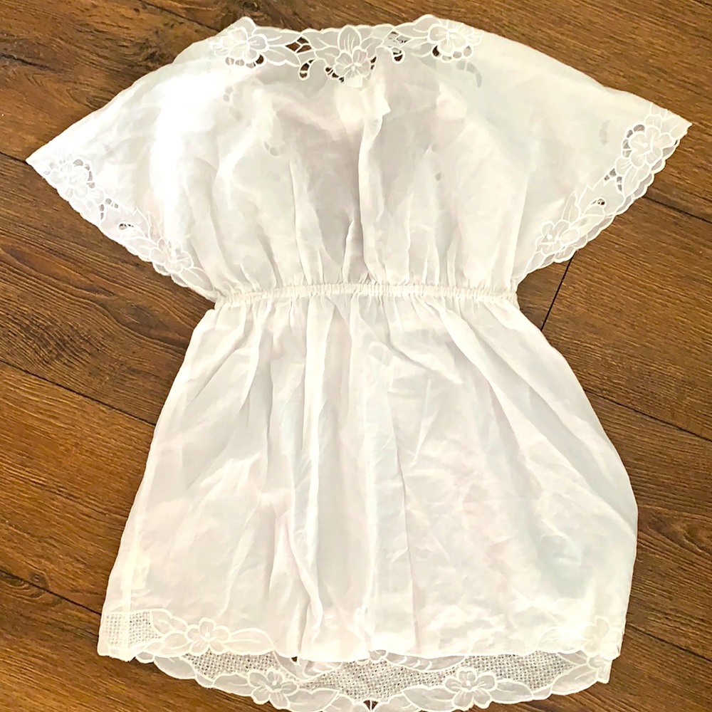 BEBE White Eyelet Embroidered V neck Cotton Voile Drawstring Top S - Picture 6 of 6
